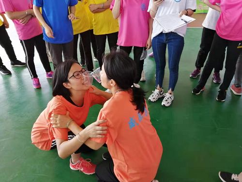 目标一致（杯水传情）