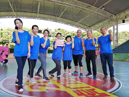 天蓝地北，唯蓝独胜