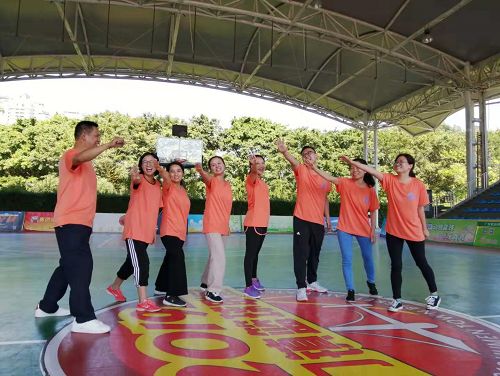 橙队橙队，成双成对，我们今天马到功成