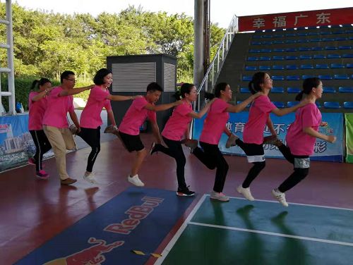 情同手足（跳跃的蜈蚣）